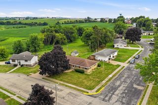 205 East Ave, Dickeyville, WI 53808
