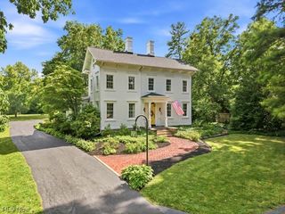 3240 E  Market St, Warren, OH 44484