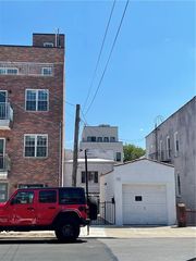 177 28th Ave, Brooklyn, NY 11214