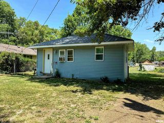 24 Lane, Pekin, IL 61554