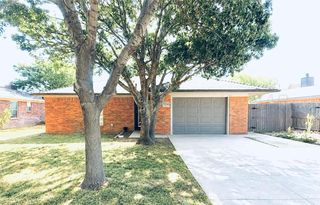 704 Floyd Ave, Dumas, TX 79029