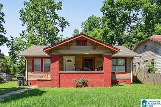 225 67th Pl N, Birmingham, AL 35206