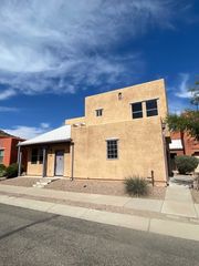 944 W  Calle Carasol, Tucson, AZ 85713