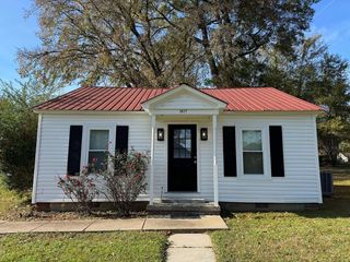 1617 S  College St, Covington, TN 38019