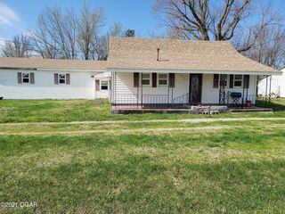 902 Main St, Wentworth, MO 64873