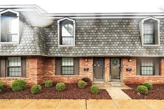 1833 Mansard Dr, Saint Louis, MO 63125