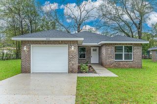 502 E  Bowers Ave, Crestview, FL 32539