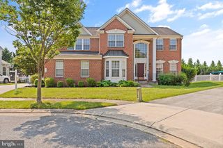 10 Autumn Glow Ct, Perry Hall, MD 21128