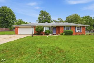 5670 S  Rowena Ct, Pendleton, IN 46064