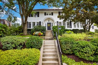 227 Hazel Dr, Pittsburgh, PA 15228