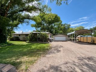 3030 Tamarack Cir, Bosque Farms, NM 87068