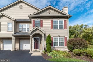 1008 Julian Dr W #W, Warminster, PA 18974
