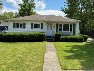 1285 W  Oregon St, Lapeer, MI 48446