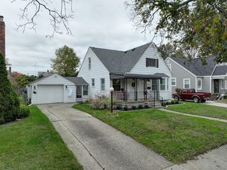 767 Flowerdale St, Ferndale, MI 48220