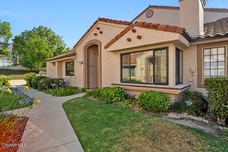 384 Country Club Dr #A, Simi Valley, CA 93065