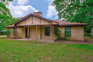 211 Brantley Ln, Magnolia, TX 77354