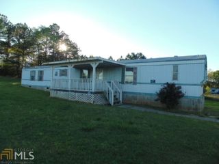 695 Smith Cemetery Rd, Winder, GA 30680