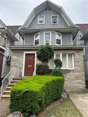 1545 E  12th St, Brooklyn, NY 11230
