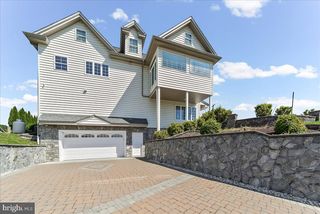 558 E  Baltimore Pike, West Grove, PA 19390