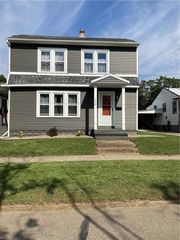 508 E State St, Newcomerstown, OH 43832