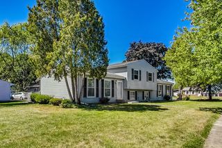 9911 Arthur Ct, Crown Point, IN 46307