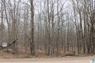 000 Chequamegon Heights Rd, Washburn, WI 54891