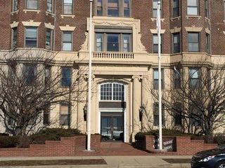 285 Lynn Shore Dr #307, Lynn, MA 01902