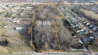 Vreeland Rd, Trenton, MI 48183