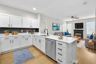 905 SW 28th St #815-303, Ankeny, IA 50023