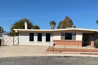 1575 S  Rocky Mountain Dr, Tucson, AZ 85710