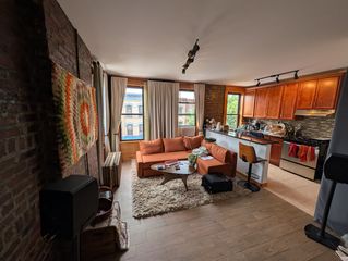 1693 Grove St #3F, Ridgewood, NY 11385