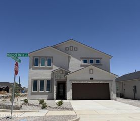 10724 Michael Irvin, El Paso, TX 79924