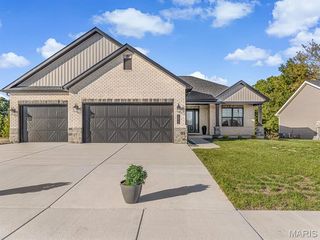 1013 Waymaker Ln, Waterloo, IL 62298