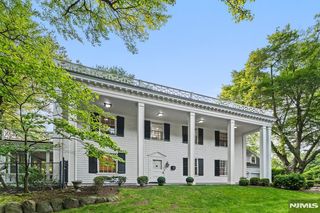 6 Marcotte Ln, Tenafly, NJ 07670