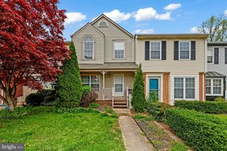 6196 Trident Ln, Woodbridge, VA 22193