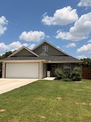 401 E  Allen Ave, Godley, TX 76044