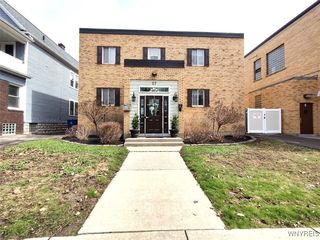 57 Saint Johns Parkside St, Buffalo, NY 14210
