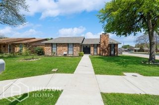 8609 Kensington Dr, Rowlett, TX 75088