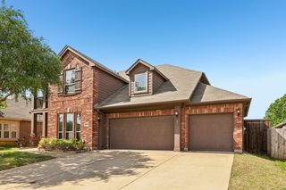 8308 Spitfire Trl, Aubrey, TX 76227