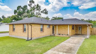214 Elysian Dr, Houma, LA 70363