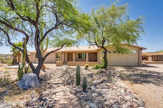 5202 W  Calle Montuoso, Tucson, AZ 85745