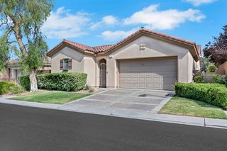 14 Hunt Valley Trl, Henderson, NV 89052