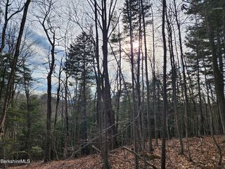 Lindsey Hill Rd, Worthington, MA 01098