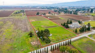 910 Denio Ave, Gilroy, CA 95020