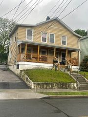 32 Spring Street, Danbury, CT 06810