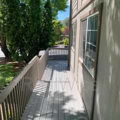 2141 NW North Hill Dr #B, Grants Pass, OR 97526