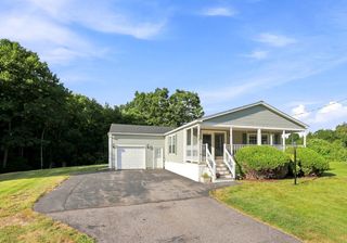 116 Ledgewood Drive, Hampstead, NH 03841