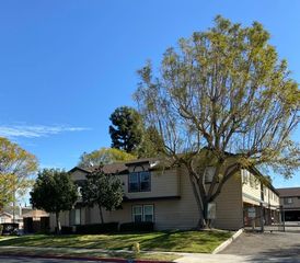 8945 Juniper Ave #211, Fontana, CA 92335