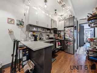 288 Himrod St #2R, Brooklyn, NY 11237
