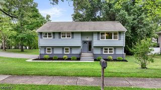 5 Rockaway Pl, Parsippany, NJ 07054